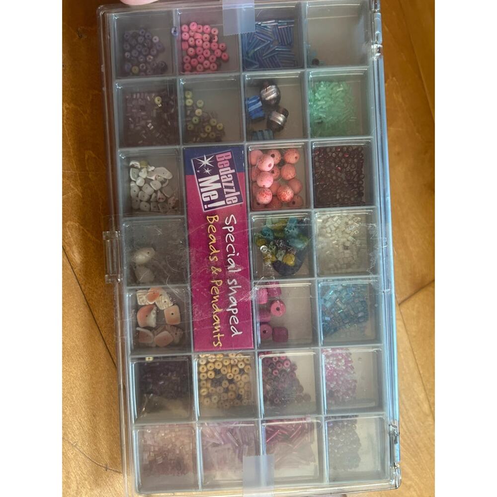Large lot of beads seed beads / glass / pendants 4 boxes full - Picture 2 of 10